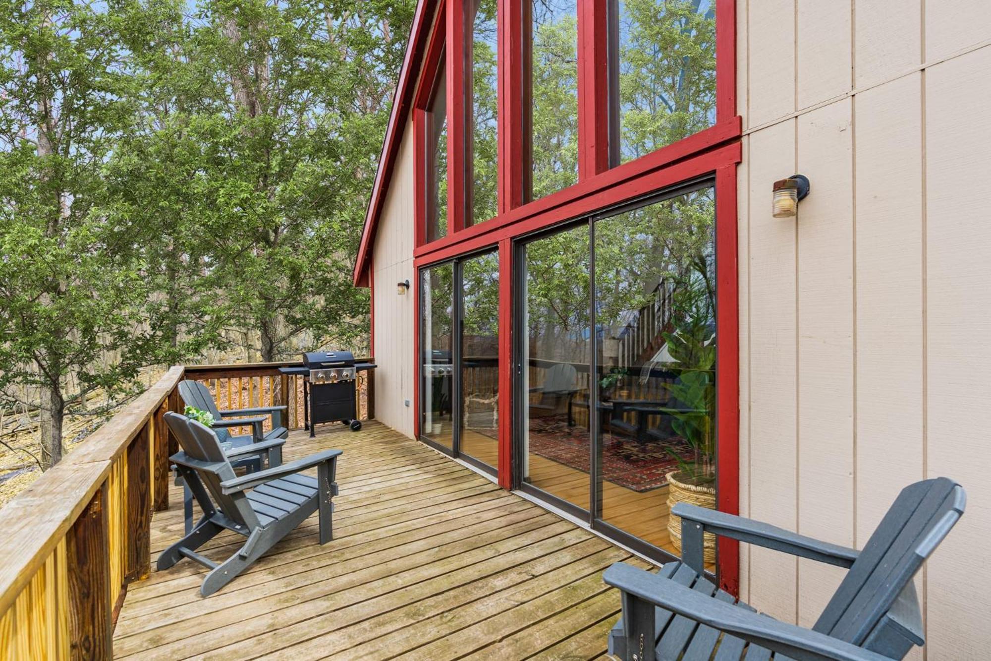 Modern Chalet W Hot Tub, Large Deck, Grill & Wifi Inwood Exterior photo